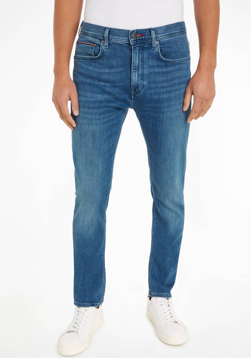 Tommy Hilfiger 5-Pocket-Jeans »SLIM BLEECKER PSTR«, mit Tommy Hilfiger Leder-Batch am hinteren Bundabschluss von Tommy Hilfiger