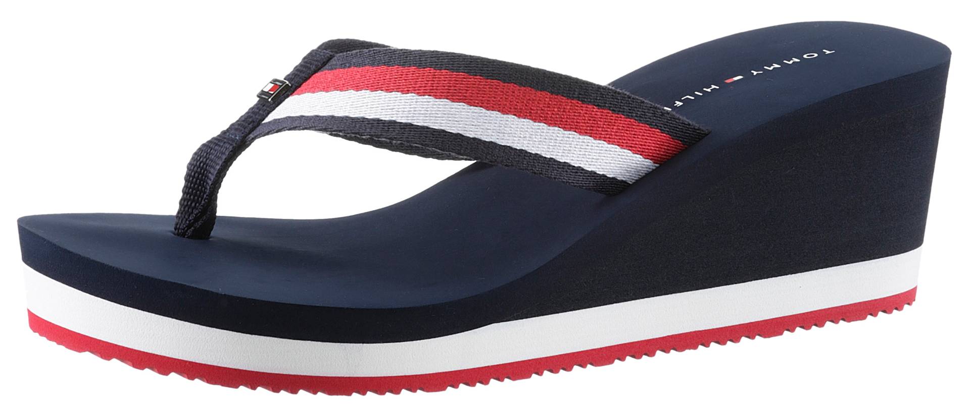 Tommy Hilfiger Dianette »CORPORATE WEDGE BEACH SANDAL«, Keilabsatz, Sommerschuh, Zehentrenner mit gestreifter Bandage von Tommy Hilfiger