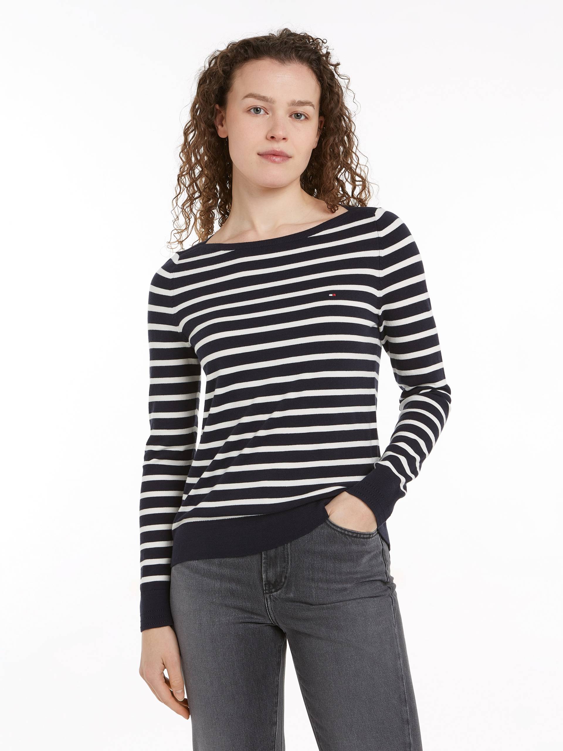 Tommy Hilfiger Strickpullover »CO JERSEY STITCH BOAT-NK SWEATER«, mit Tommy Hilfiger Logo-Flag am Ärmel von Tommy Hilfiger