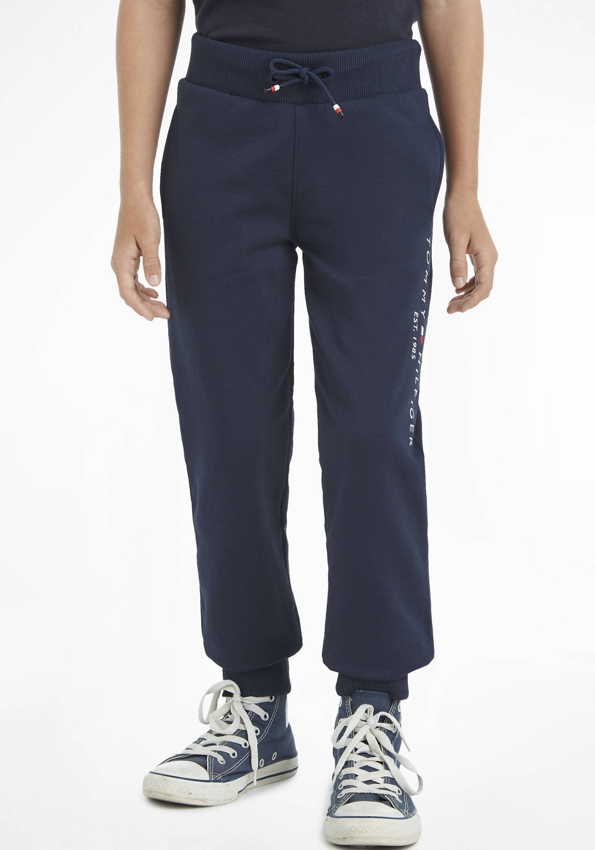 Tommy Hilfiger Sweathose »ESSENTIAL SWEATPANTS«, Kinder Kids Junior MiniMe Tommy Hilfiger Sweathose »ESSENTIAL SWEATPANTS«, Kinder Kids Junior MiniMe von Tommy Hilfiger