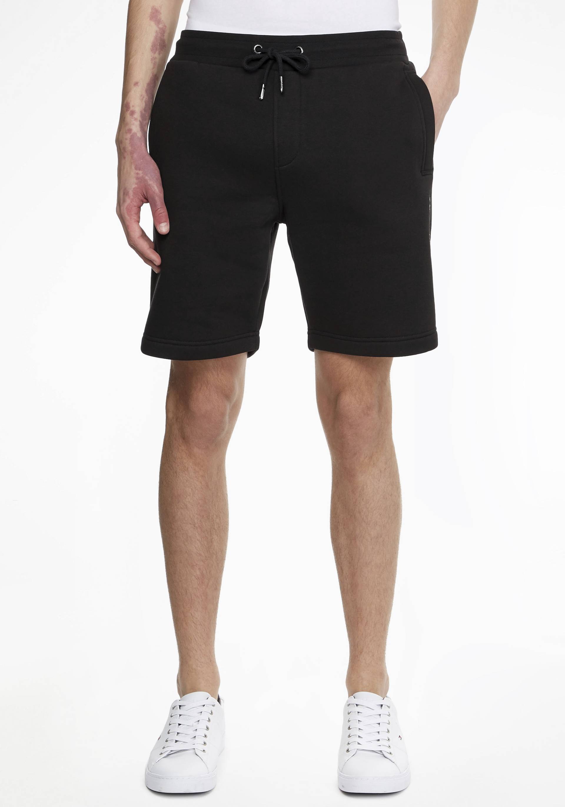 Tommy Hilfiger Sweatshorts »TOMMY LOGO SWEATSHORTS«, in schlichtem Design von Tommy Hilfiger