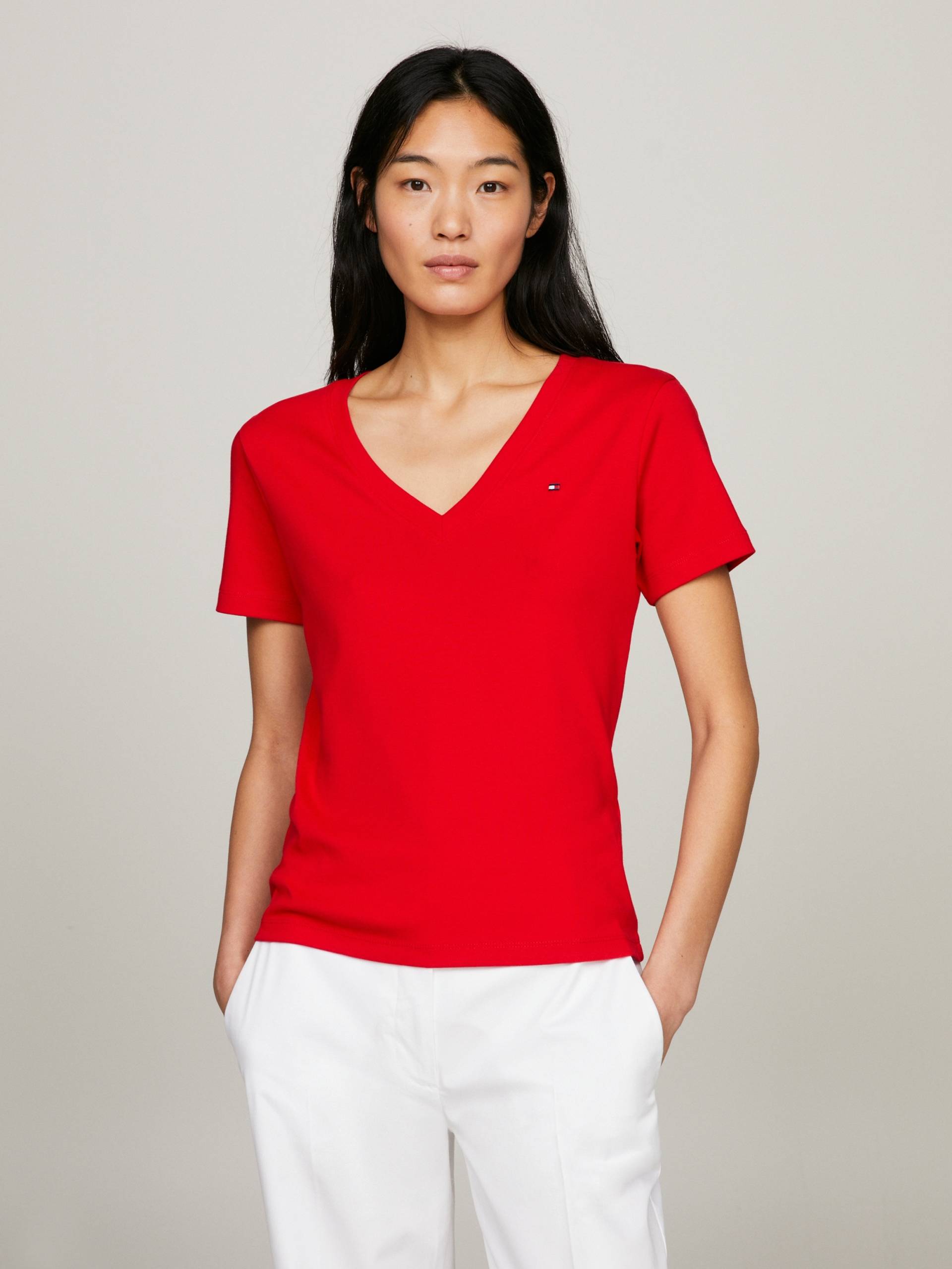Tommy Hilfiger T-Shirt »SLIM CODY V-NK SS«, mit Logostickerei Tommy Hilfiger T-Shirt »SLIM CODY V-NK SS«, mit Logostickerei von Tommy Hilfiger