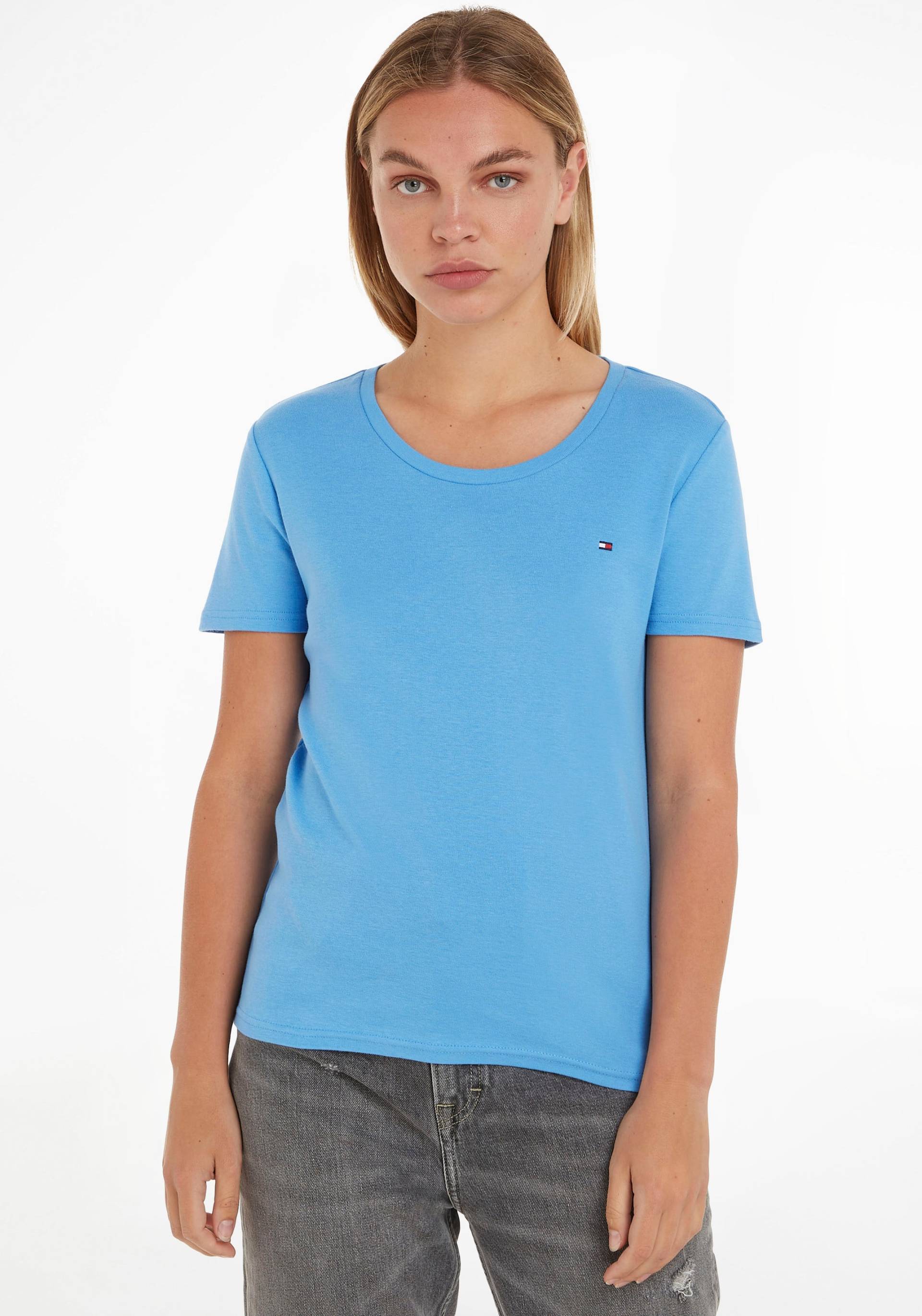 Tommy Hilfiger T-Shirt »SLIM CODY RIB C-NK SS«, mit dezenter Tommy Hilfiger Logostickerei von Tommy Hilfiger