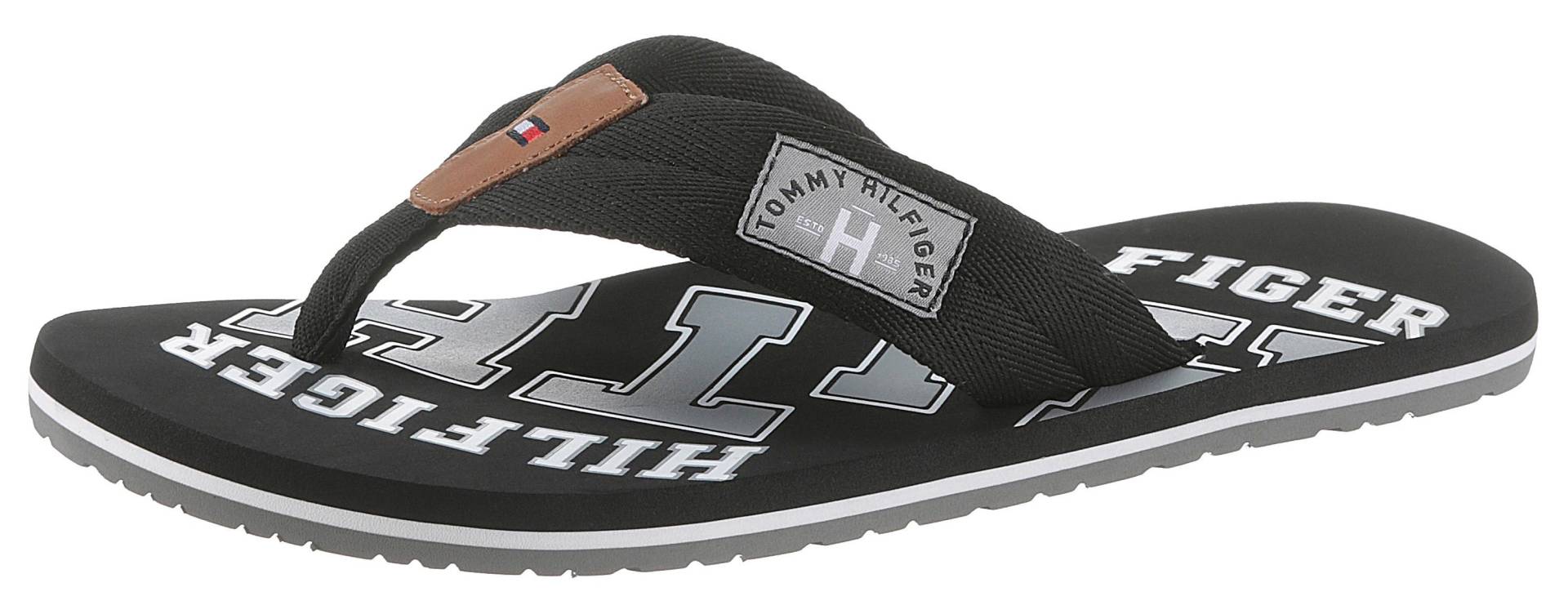 Tommy Hilfiger Zehentrenner »ESSENTIAL TH BEACH SANDAL«, Sommerschuh, Schlappen, Poolslides, Badeschuh, mit Logo Print von Tommy Hilfiger