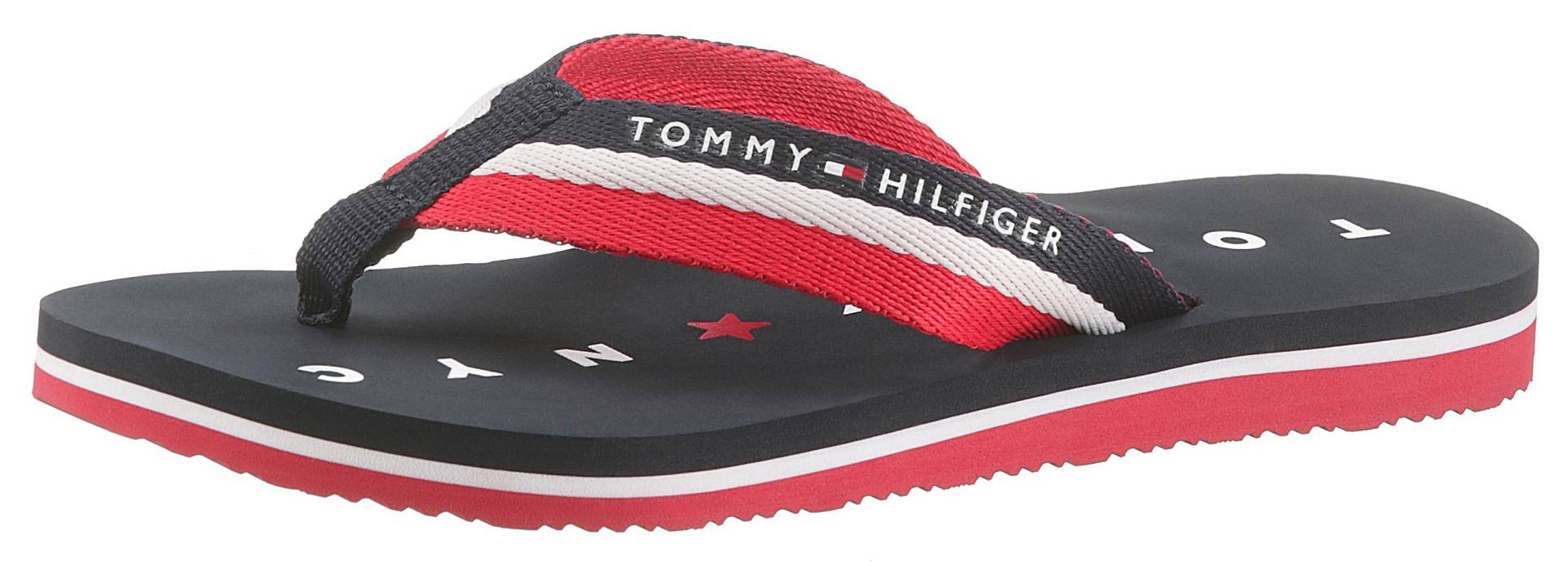 Tommy Hilfiger Zehentrenner »TOMMY LOVES NY BEACH SANDAL«, Sommerschuh, Schlappen, Poolsildes mit Logo ausf der Laufsohle von Tommy Hilfiger