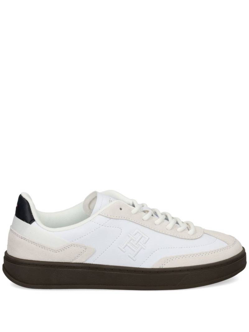 Tommy Hilfiger embroidered-logo leather sneakers - White von Tommy Hilfiger