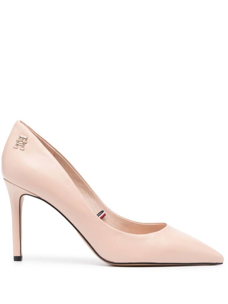 Tommy Hilfiger monogram-plaque 90mm leather pumps - Neutrals von Tommy Hilfiger