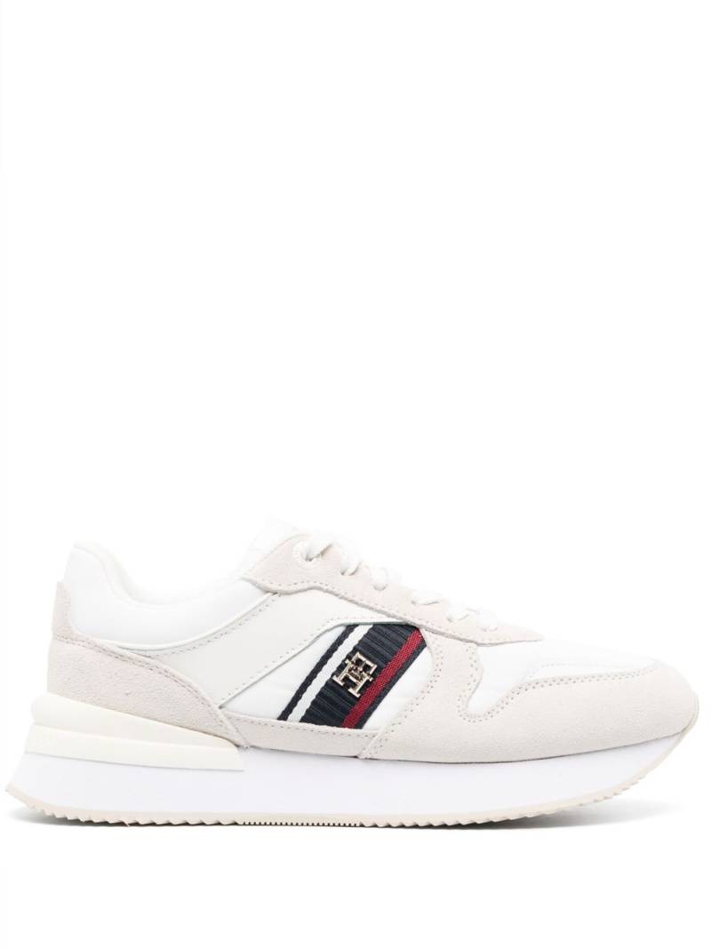 Tommy Hilfiger panelled suede sneakers - White von Tommy Hilfiger