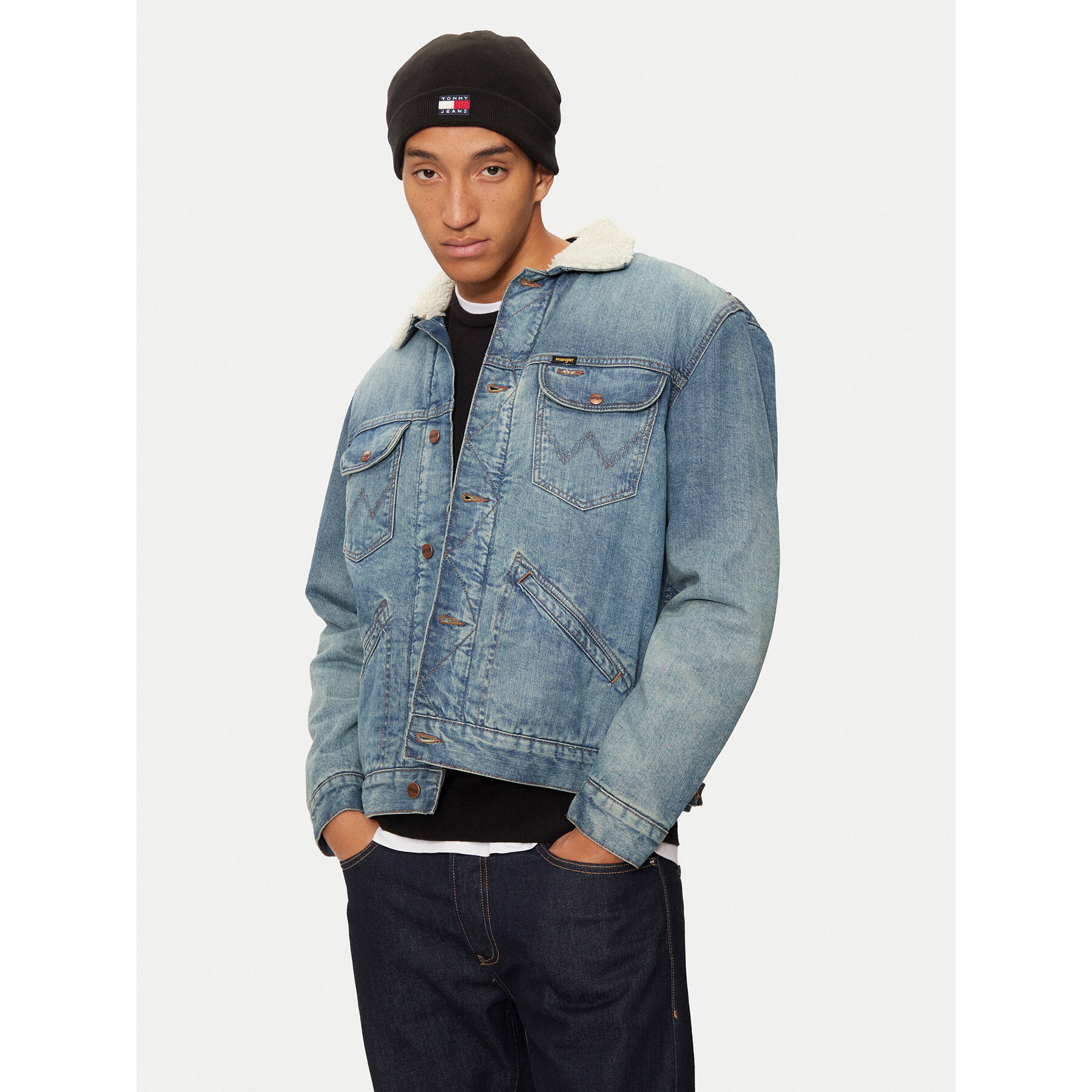 Mütze Tommy Jeans Heritage AM0AM12431 Schwarz Mütze Tommy Jeans Heritage AM0AM12431 Schwarz von Tommy Jeans