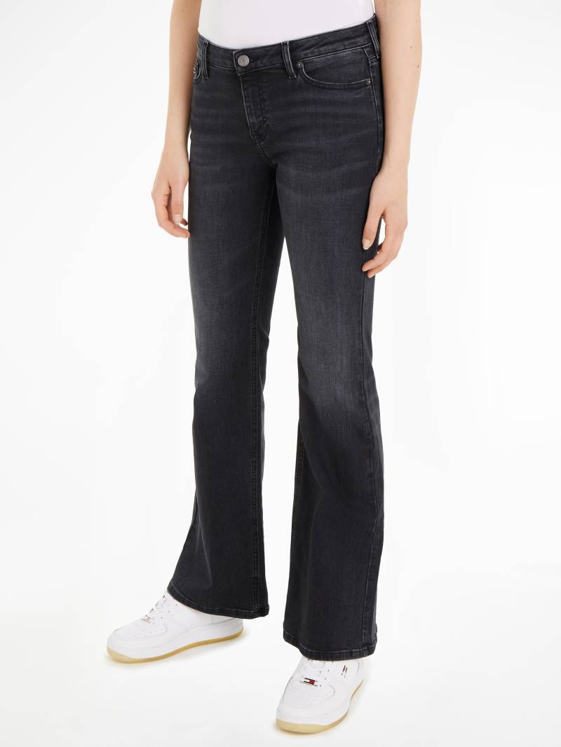 Tommy Jeans Bequeme Jeans »Sophie Low Wais Flare Wide«, mit Ledermarkenlabel von Tommy Jeans