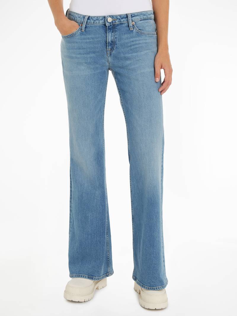 Tommy Jeans Bequeme Jeans »Sophie Low Wais Flare Wide«, mit Ledermarkenlabel von Tommy Jeans