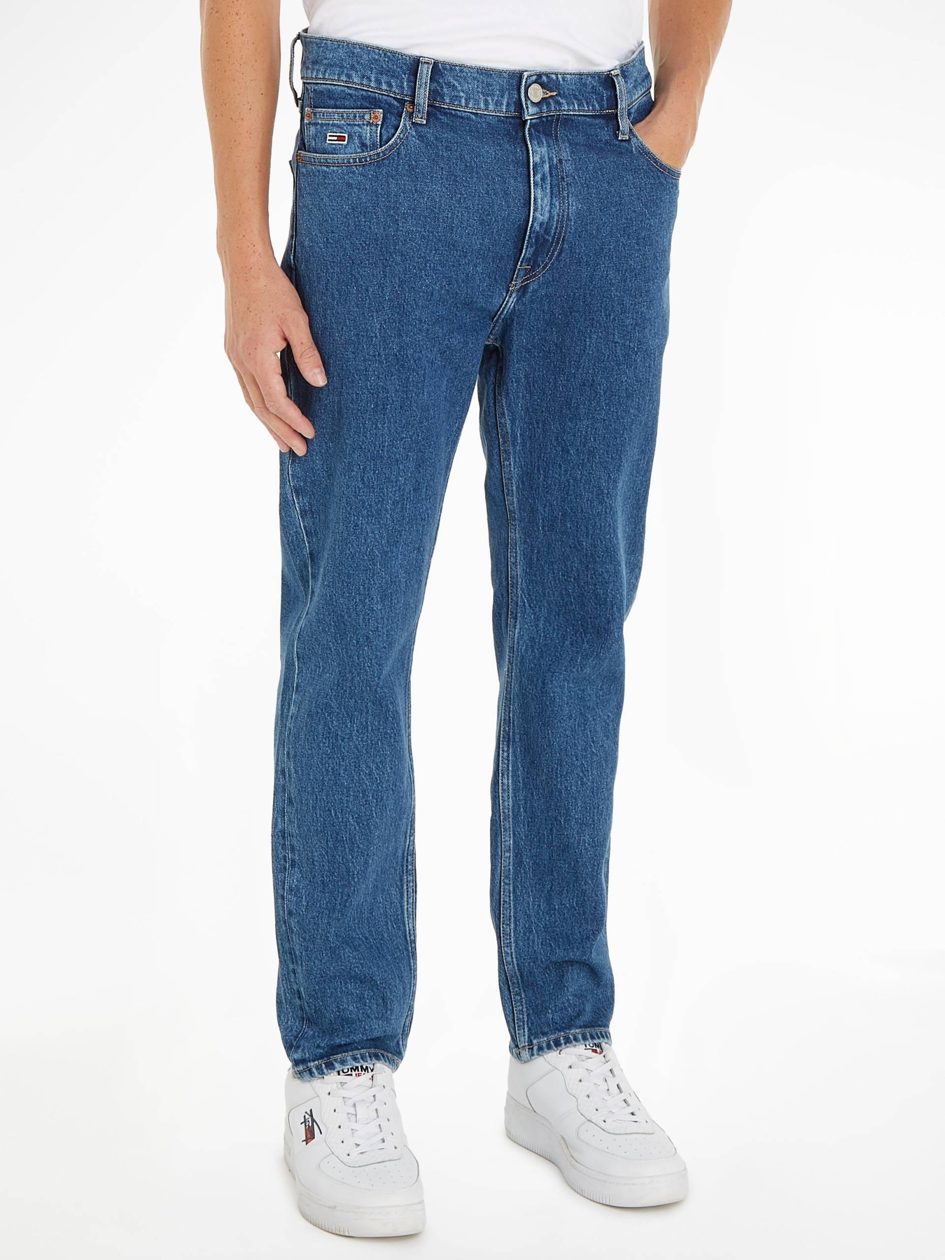 Tommy Jeans Dad-Jeans »DAD JEAN RGLR«, im 5-Pocket-Style Tommy Jeans Dad-Jeans »DAD JEAN RGLR«, im 5-Pocket-Style von Tommy Jeans