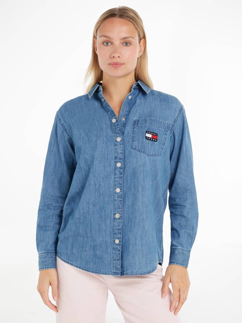 Tommy Jeans Jeansbluse »TJW CHAMBRAY BOYFRIEND SHIRT«, mit dezentem Kontrastband am Krageninneren von Tommy Jeans