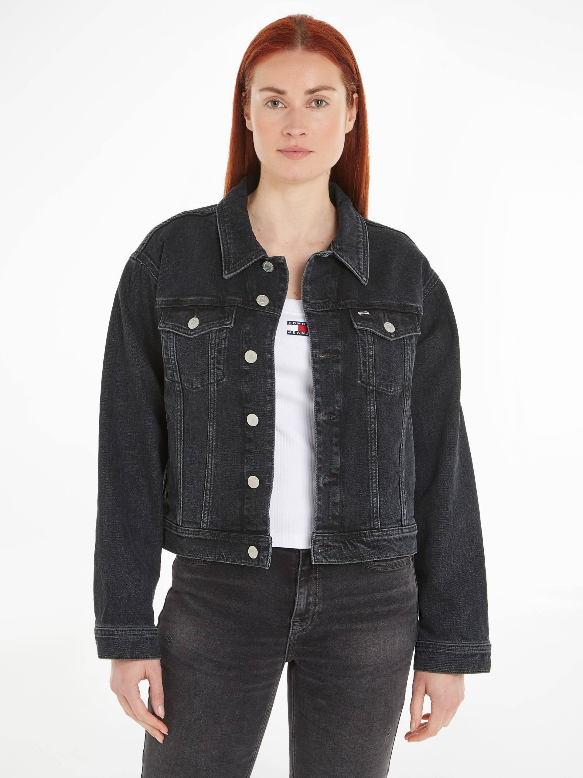 Tommy Jeans Jeansjacke »MOM CLS JACKET CG4181«, mit Logpatch Tommy Jeans Jeansjacke »MOM CLS JACKET CG4181«, mit Logpatch von Tommy Jeans