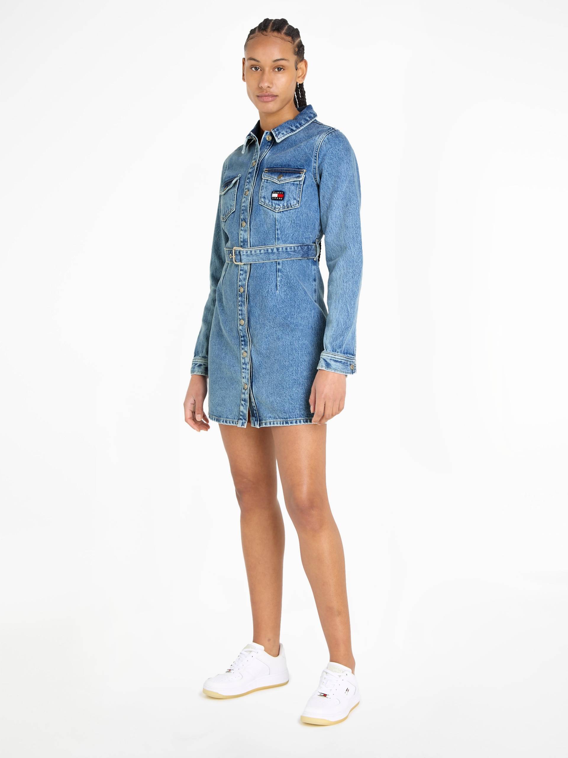 Tommy Jeans Jeanskleid »SLIM BELTED LS DRESS DG7012«, (2 tlg.), Mit Tommy Jeans Markenlabel von Tommy Jeans