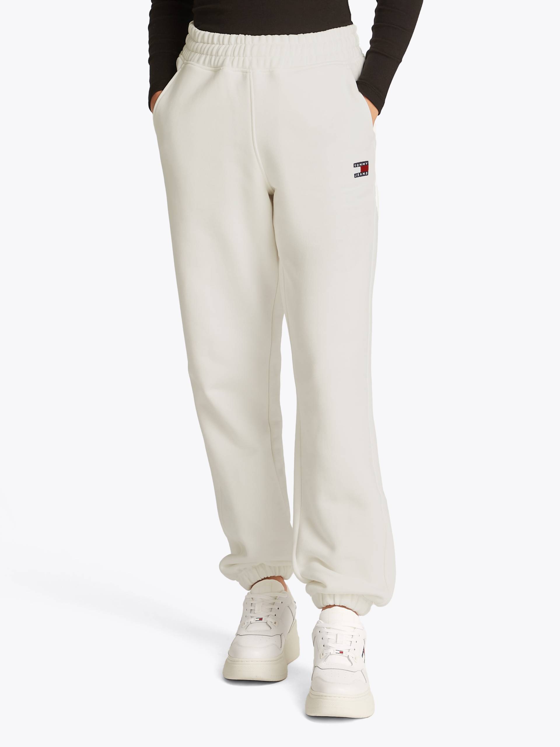 Tommy Jeans Jogginghose »TJW BADGE JOGGER«, mit Logostickerei von Tommy Jeans