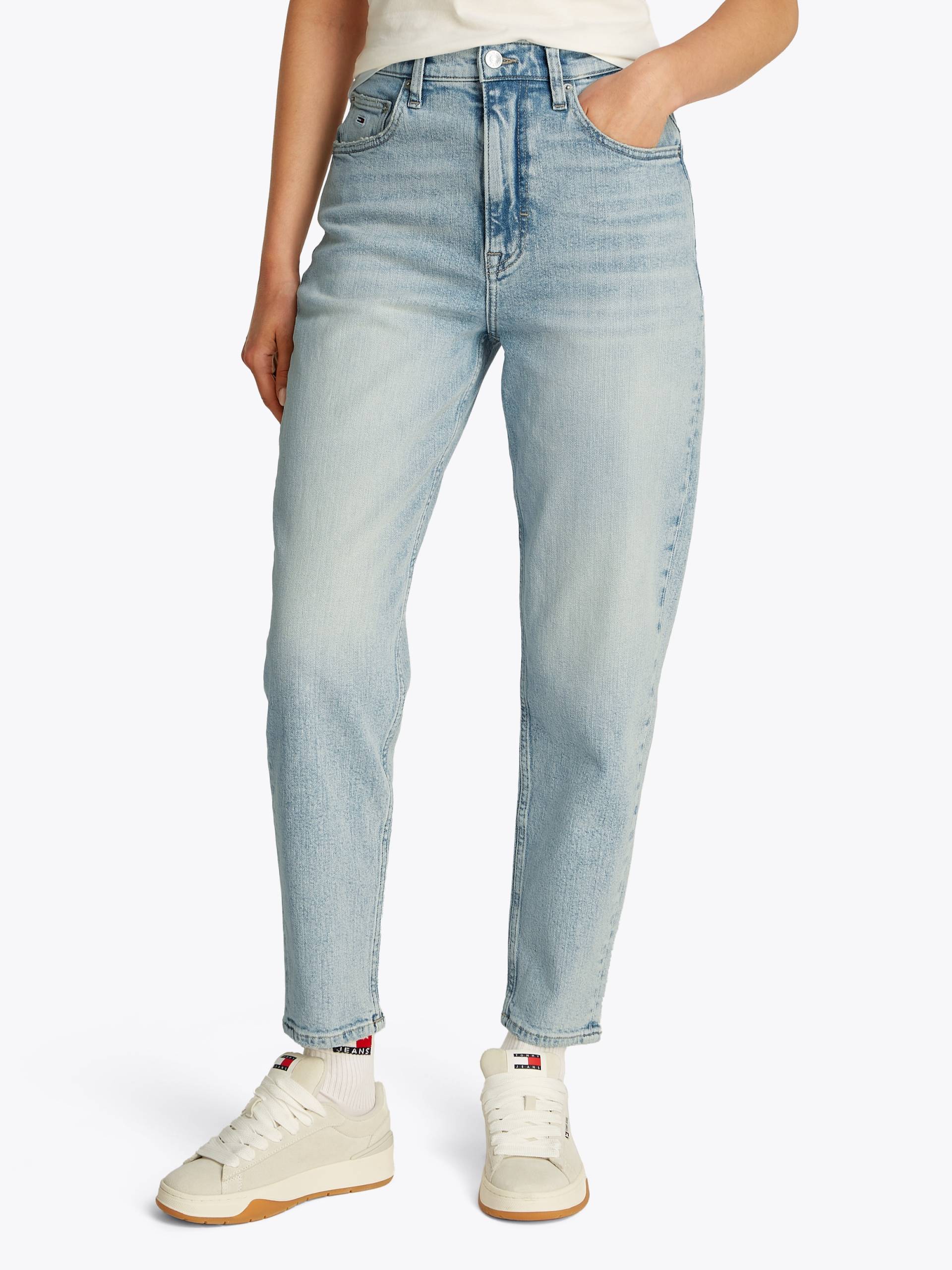 Tommy Jeans Mom-Jeans »High waist - Mom-Jeans Tapered«, mit Logo-Stickereien, in knöchelfreier Länge von Tommy Jeans