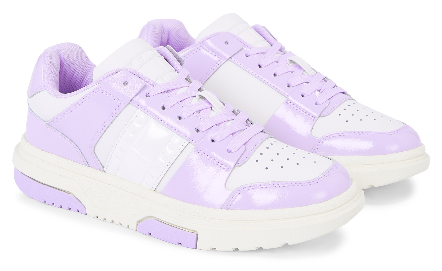 Tommy Jeans Plateausneaker »THE BROOKLYN PATENT«, mit Kontrastbesatz, Freizeitschuh, Halbschuh, Schnürschuh Tommy Jeans Plateausneaker »THE BROOKLYN PATENT«, mit Kontrastbesatz, Freizeitschuh, Halbschuh, Schnürschuh von Tommy Jeans