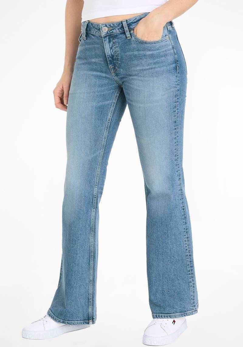 Tommy Jeans Bequeme Jeans »Sophie Low Wais Flare Wide«, mit Ledermarkenlabel von Tommy Jeans