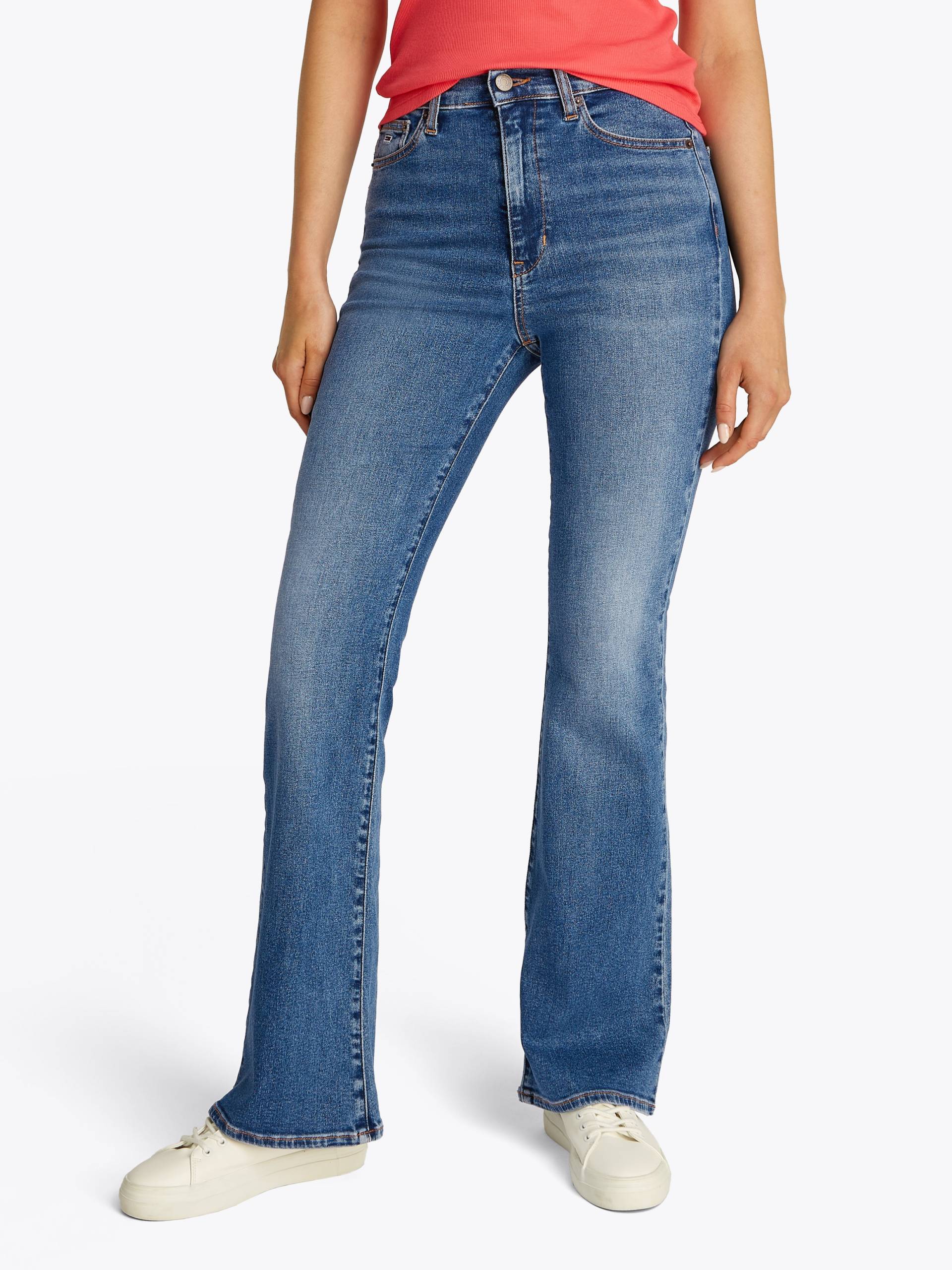 Tommy Jeans Schlagjeans »SYLVIA HGH FLR BI1267«, in blauer Waschung Tommy Jeans Schlagjeans »SYLVIA HGH FLR BI1267«, in blauer Waschung von Tommy Jeans