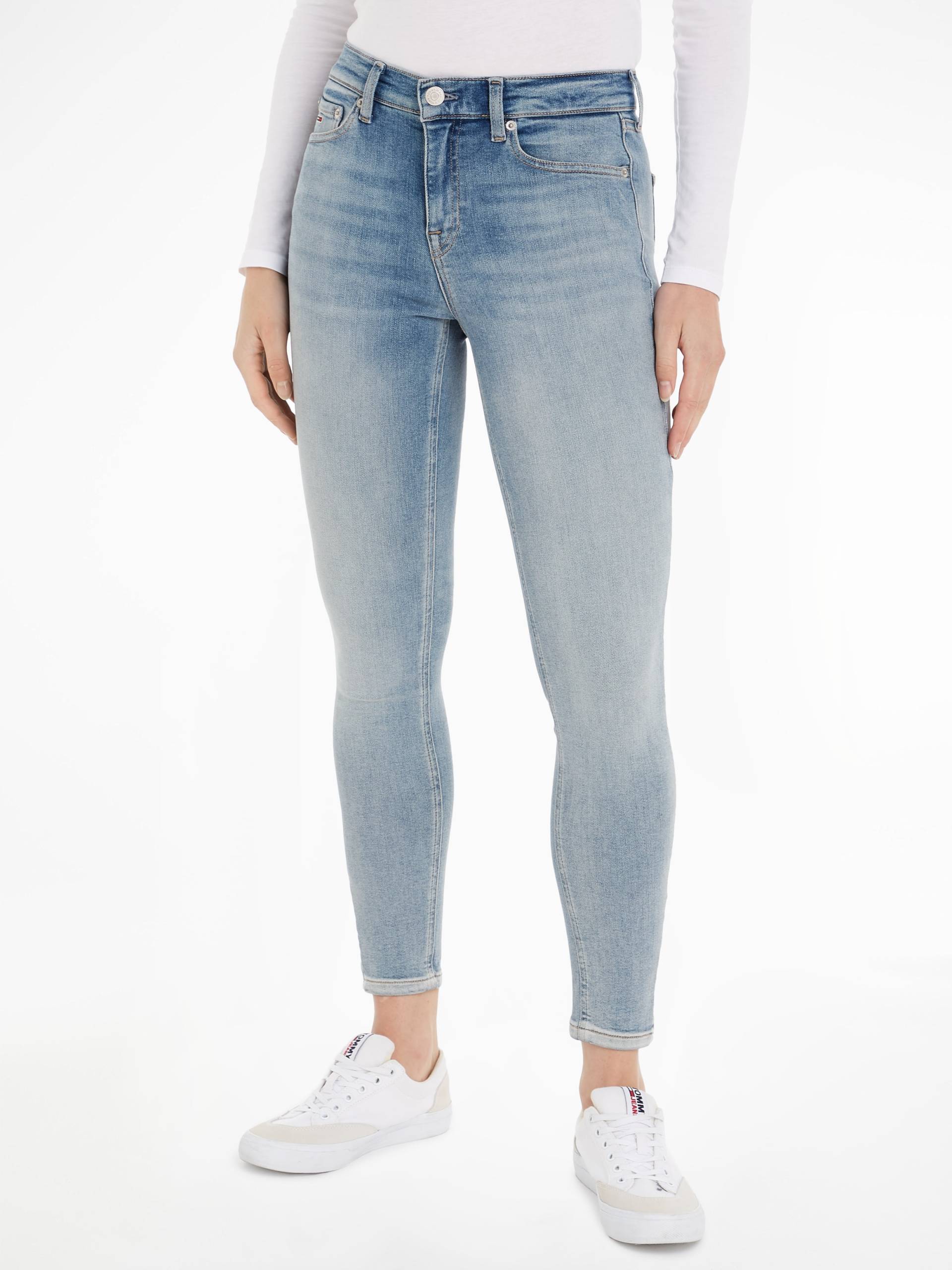 Tommy Jeans Skinny-fit-Jeans »NORA MD SKN ANK ZIP CH1218«, mit Tommy Jeans Logo-Badge von Tommy Jeans