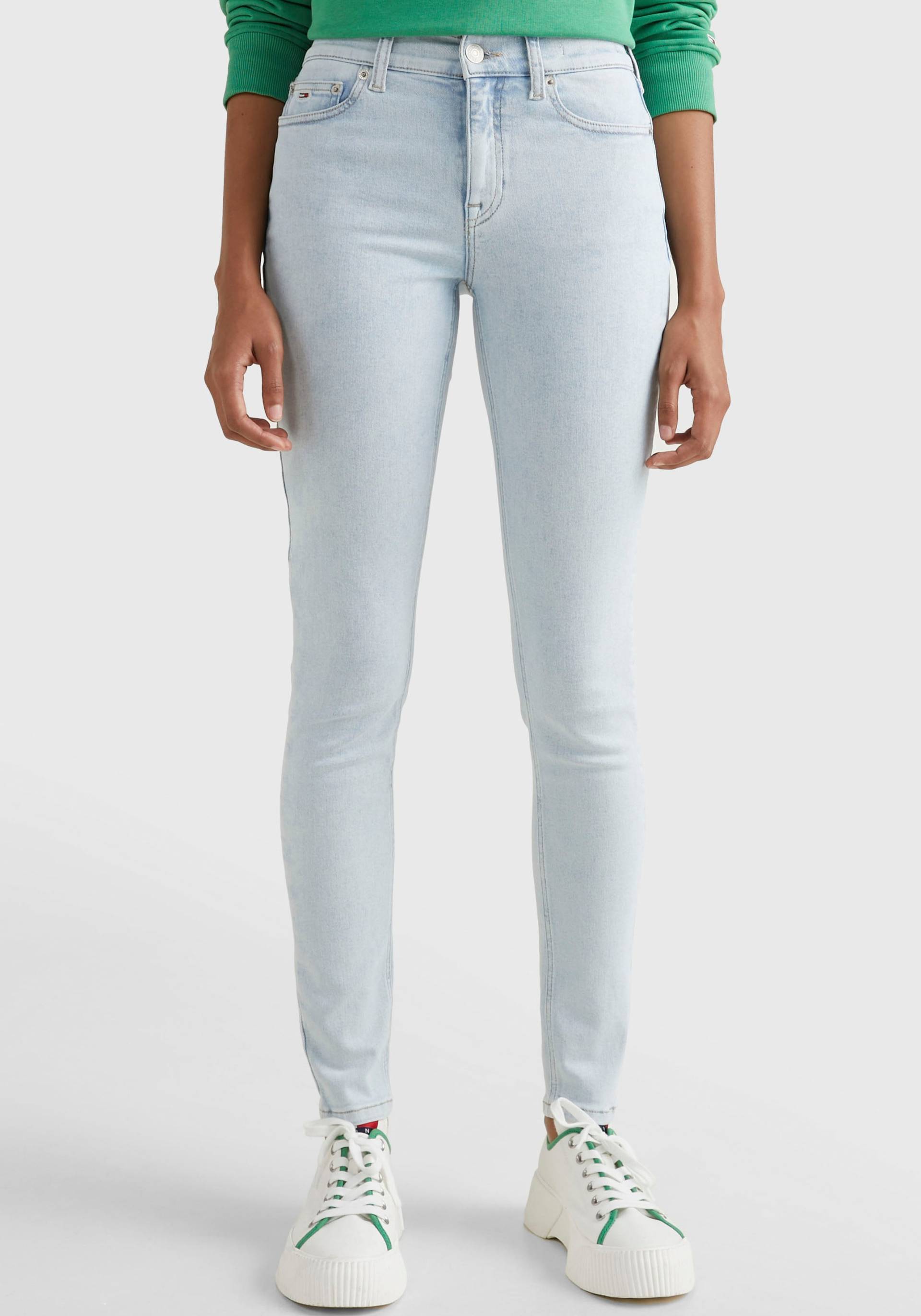 Tommy Jeans Skinny-fit-Jeans »Nora«, mit Tommy Jeans Label-Badge & Passe hinten von Tommy Jeans