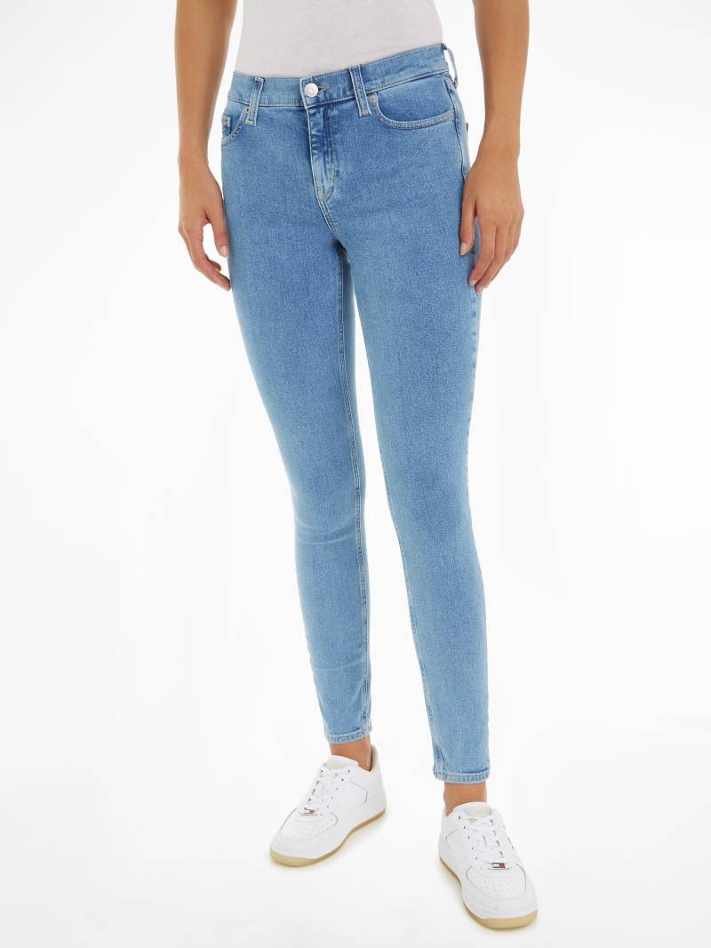 Tommy Jeans Skinny-fit-Jeans »Nora Mid Rise Skinny Fit«, mit Logobadge und Logostickerei von Tommy Jeans