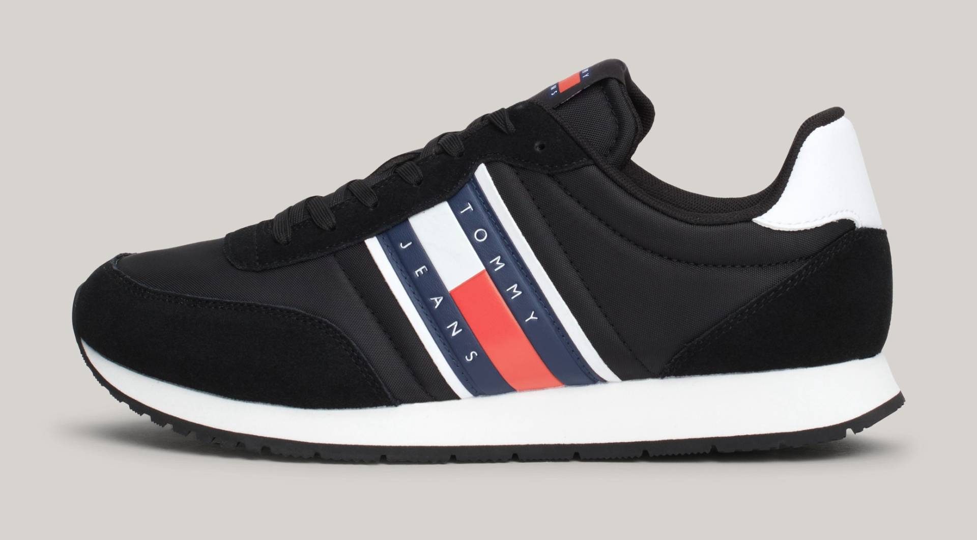 Tommy Jeans Sneaker »TJM RUNNER CASUAL ESS«, Freizeitschuh, Halbschuh, Schnürschuh mit seitlicher Logoflagge von Tommy Jeans