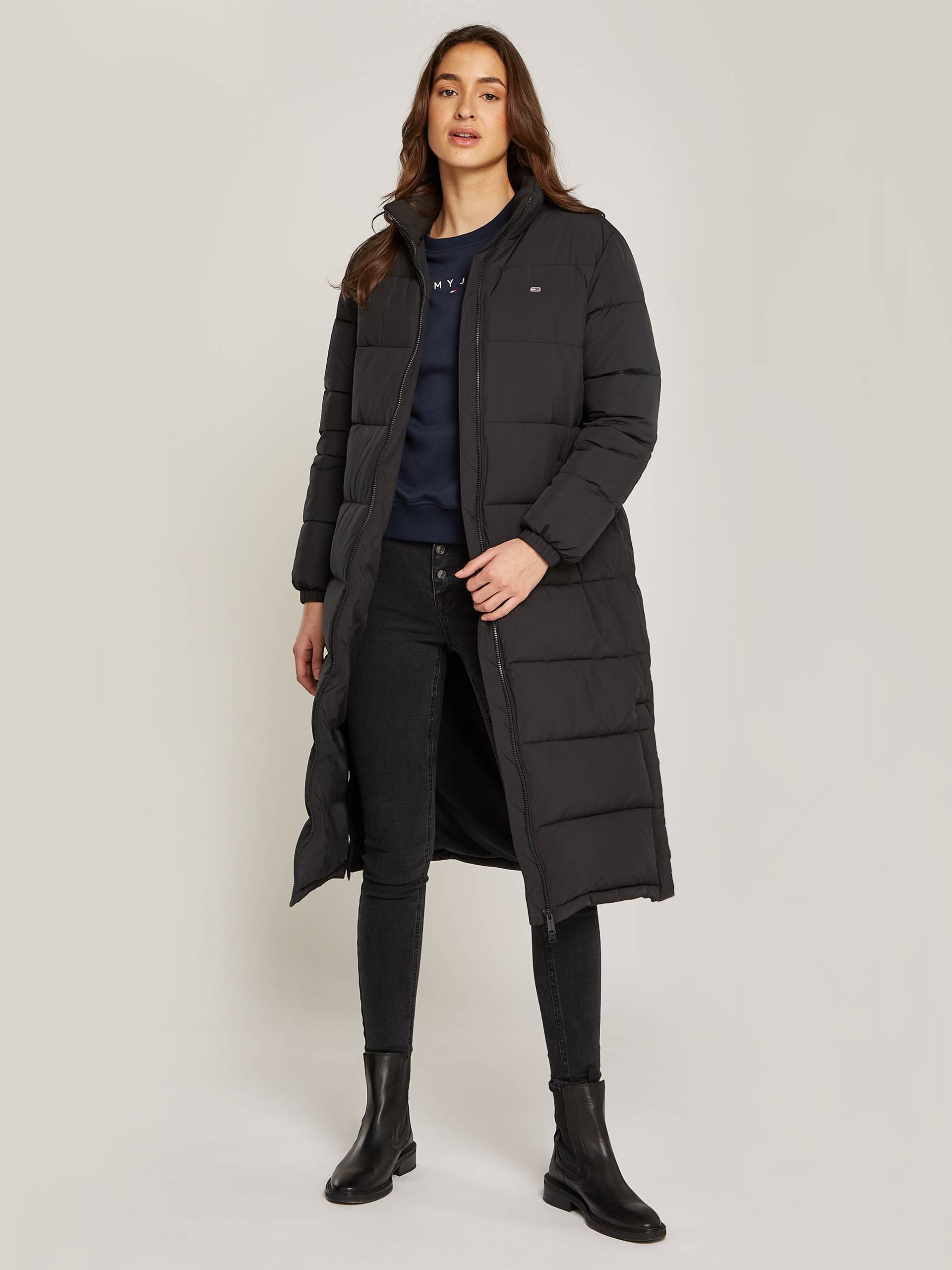 Tommy Jeans Steppmantel »TJW MAXI ESSENTIAL PUFFER«, in Maxi-Länge Tommy Jeans Steppmantel »TJW MAXI ESSENTIAL PUFFER«, in Maxi-Länge von Tommy Jeans