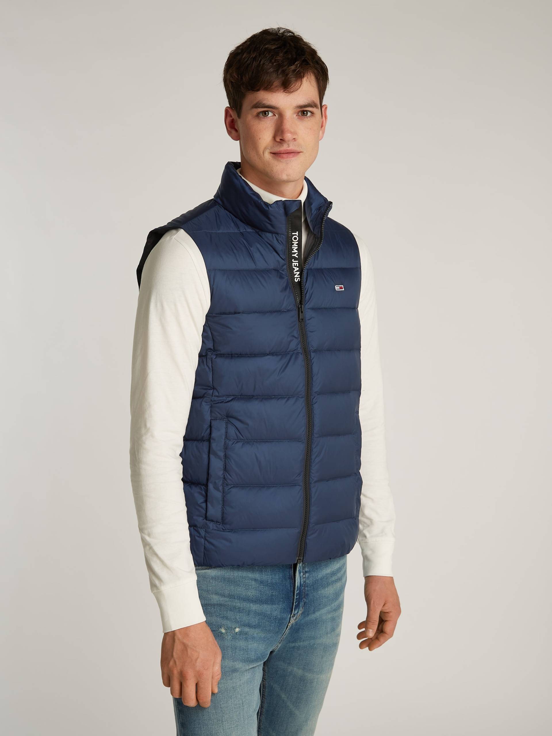 Tommy Jeans Steppweste »TJM LT DOWN VEST EXT«, mit Daunenwattierung Tommy Jeans Steppweste »TJM LT DOWN VEST EXT«, mit Daunenwattierung von Tommy Jeans