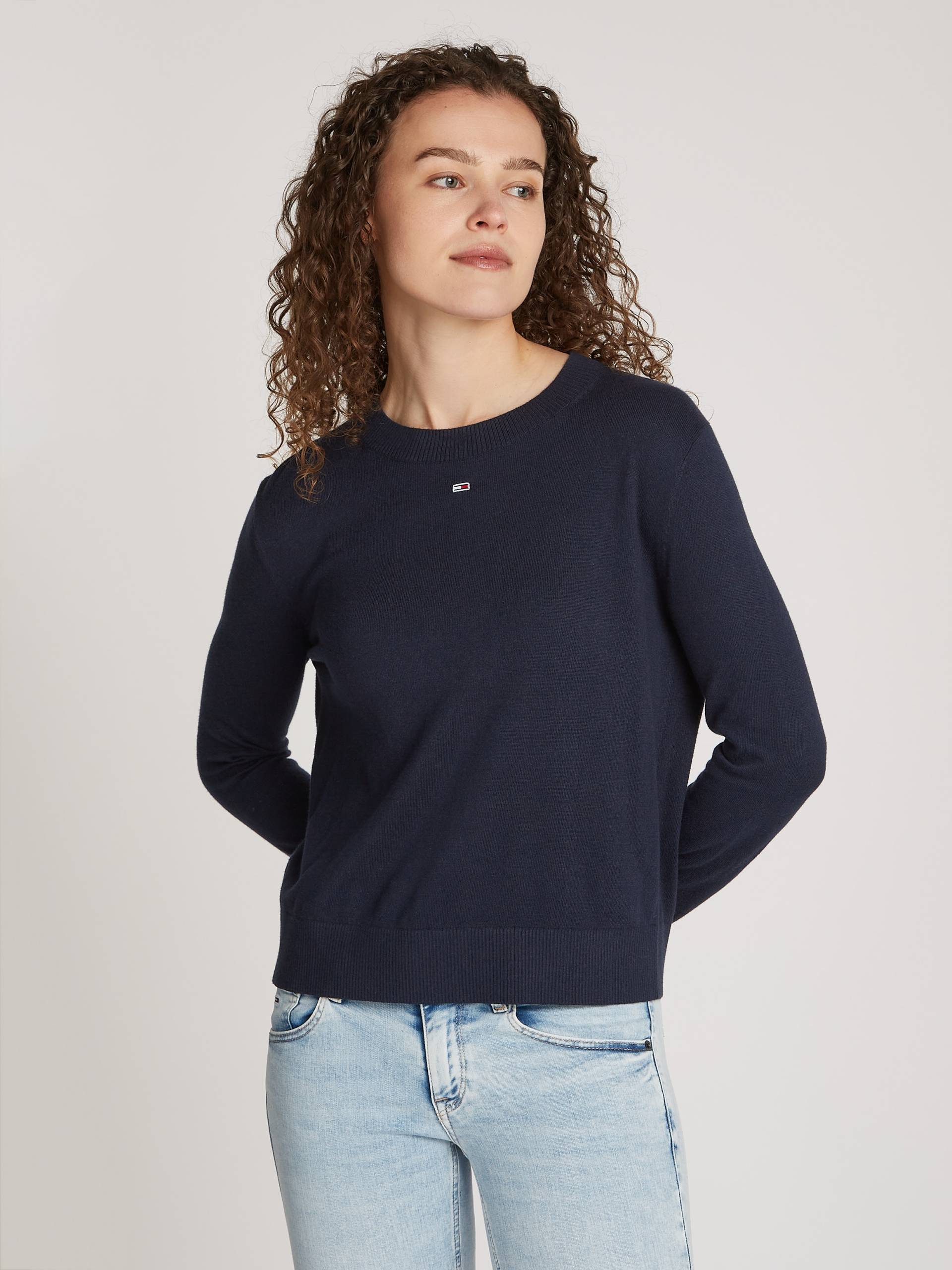 Tommy Jeans Strickpullover »TJW ESSENTIAL CREW NECK SWEATER«, mit Logostickerei von Tommy Jeans