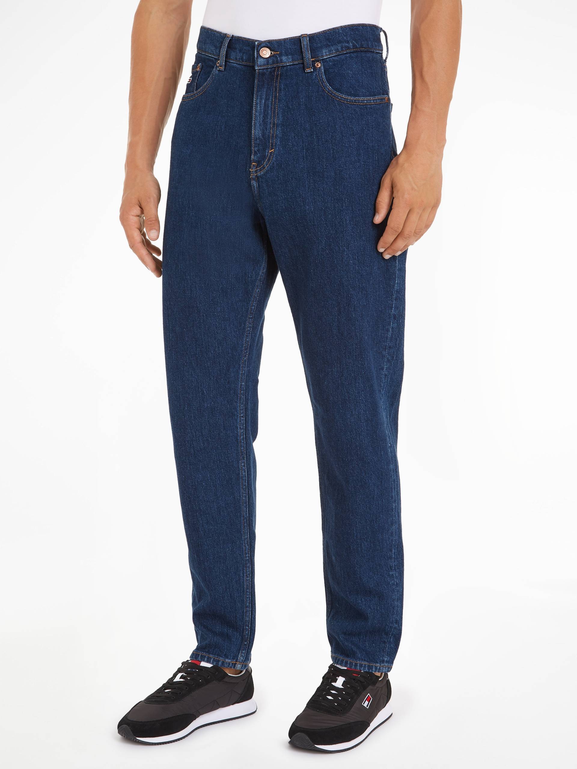 Tommy Jeans Tapered-fit-Jeans »ISAAC RLXD TAPERED«, im 5-Pocket-Style von Tommy Jeans