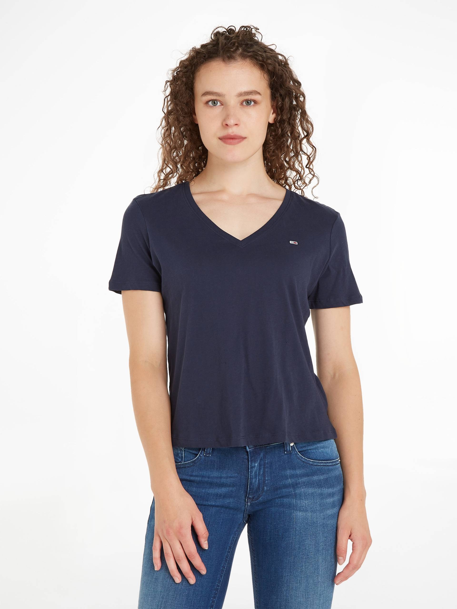 Tommy Jeans V-Shirt, mit Tommy Jeans Logo-Flag auf der Brust von Tommy Jeans