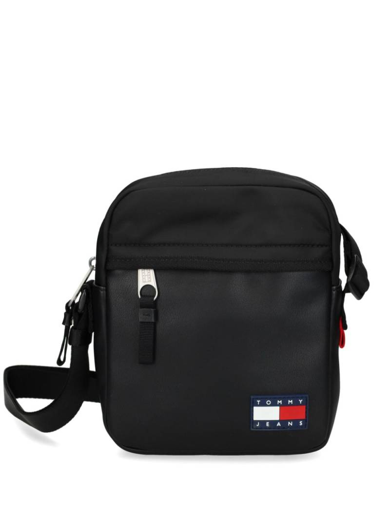 Tommy Jeans badge reporter bag - Black von Tommy Jeans