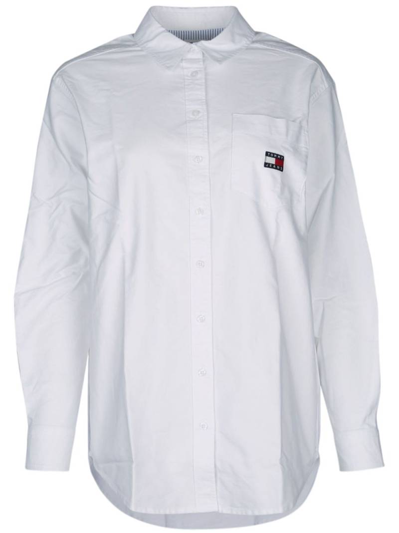 Tommy Jeans logo-patch shirt - White von Tommy Jeans