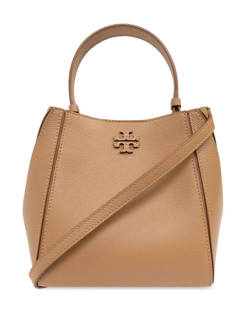 Tory Burch McGraw leather bucket bag - Brown von Tory Burch