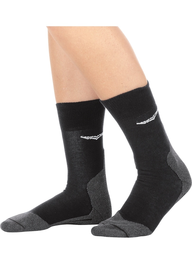 Trigema Funktionssocken »TRIGEMA Sportsocken mit Silberfarbenanteil«, (1 Paar) Trigema Funktionssocken »TRIGEMA Sportsocken mit Silberfarbenanteil«, (1 Paar) von Trigema