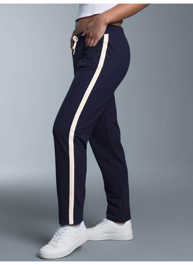 Trigema Jerseyhose »TRIGEMA Jogginghose mit kontrastfarbigen Akzenten«, (1 tlg.) von Trigema