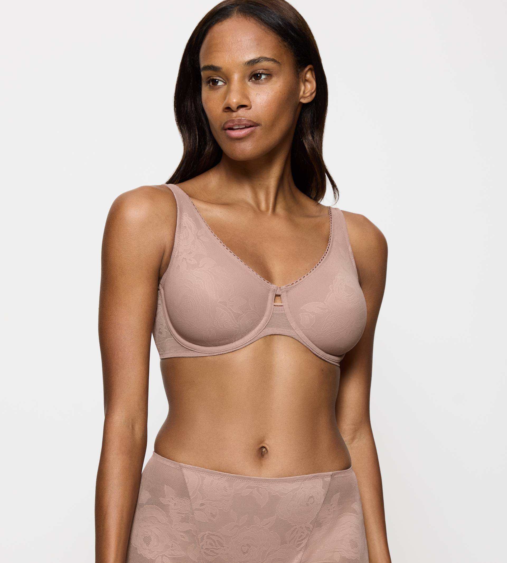 Triumph Minimizer-BH »Wild Rose Sensation W01«, verkleinert die Brust optisch um eine Cup-Grösse Triumph Minimizer-BH »Wild Rose Sensation W01«, verkleinert die Brust optisch um eine Cup-Grösse von Triumph