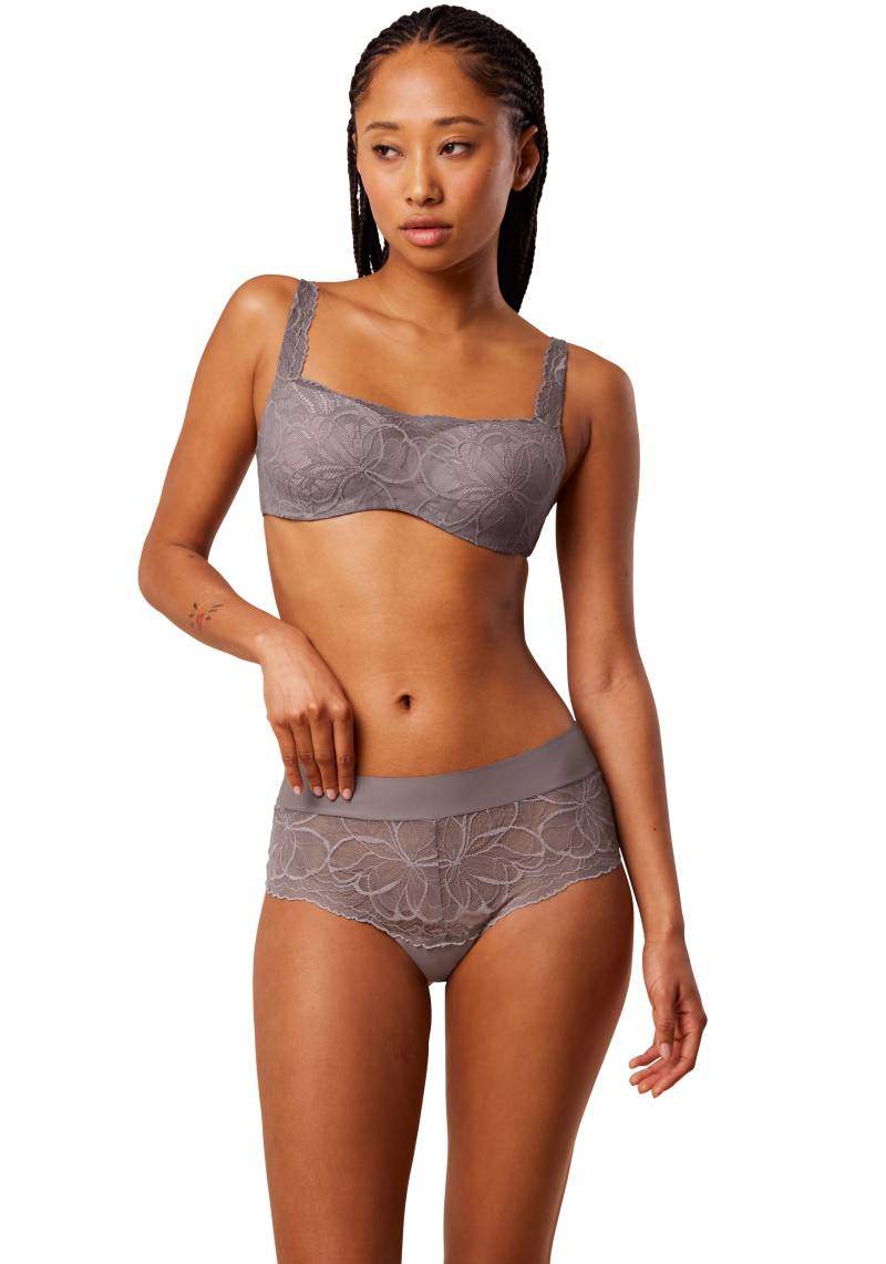 Triumph Slip »Body Make-Up Illusion Lace Shorty«, Stretch-Spitze von Triumph