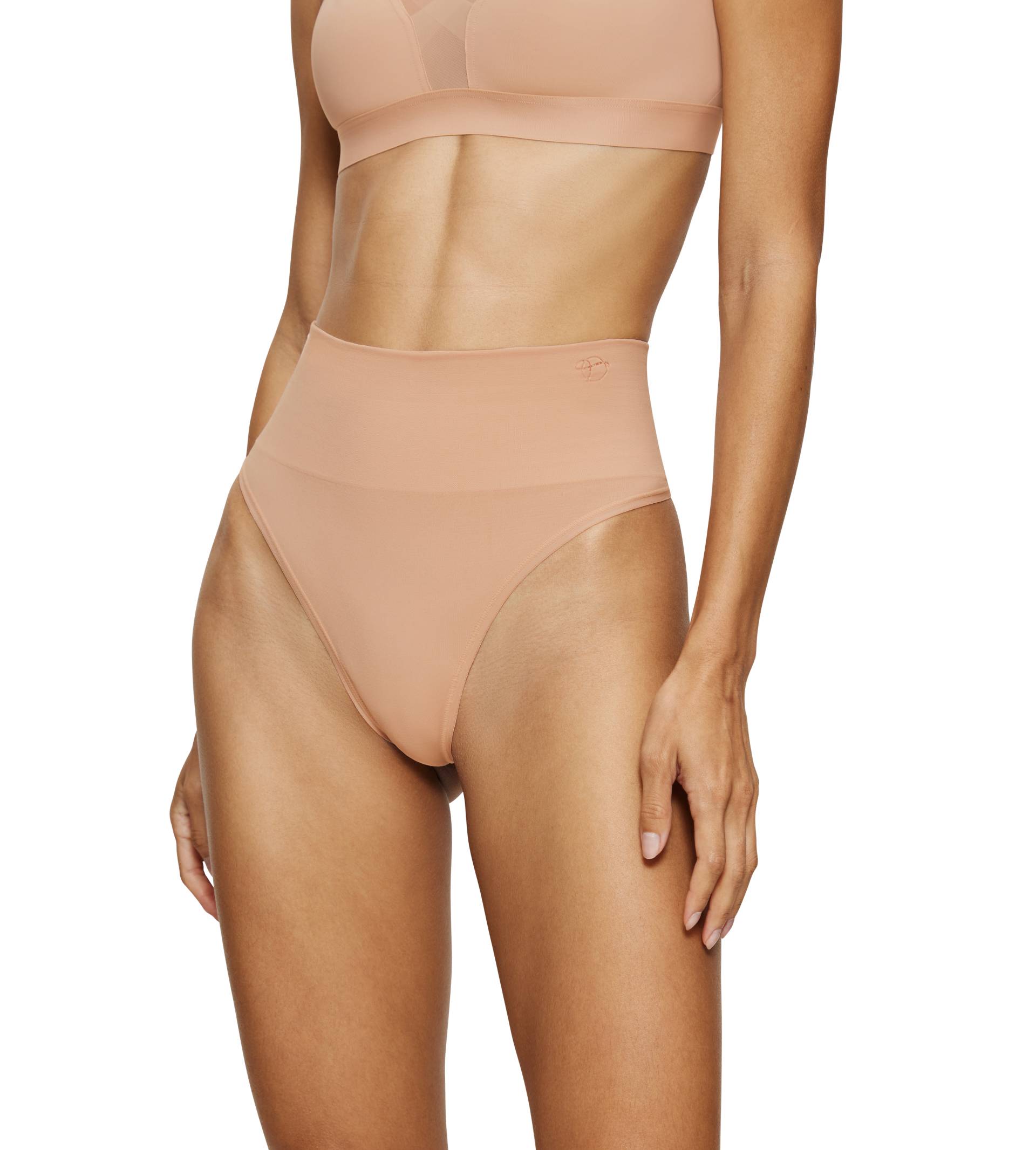 Triumph Shapingslip »Soft Sculpt Bandeau String«, nahtlos und formend von Triumph