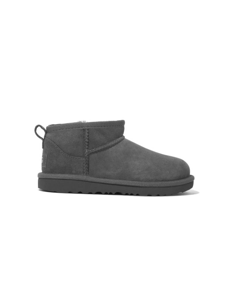 UGG Kids Classic Ultra Mini sheepskin boots - Grey von UGG Kids