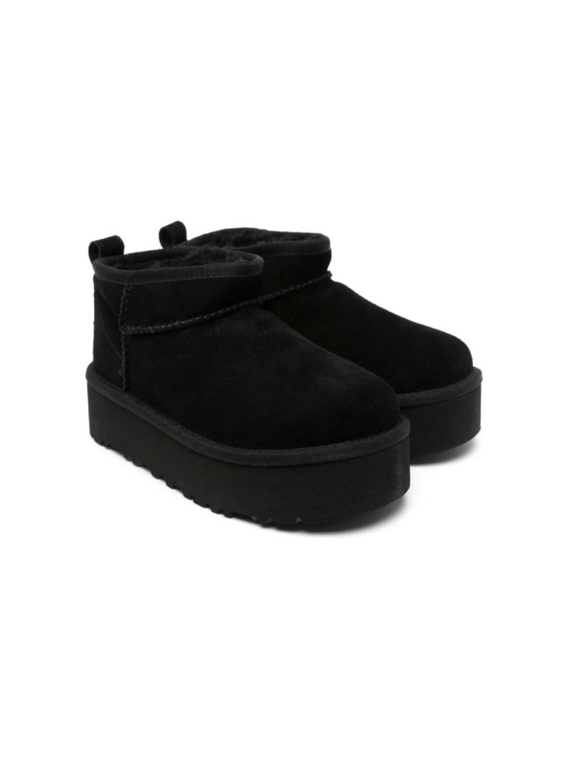 UGG Kids Classic mini boots - Black von UGG Kids