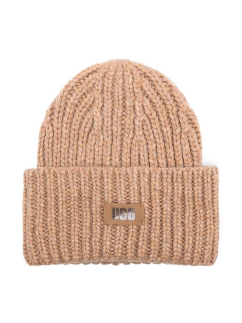 UGG Kids logo-patch fishermans's knit beanie - Brown von UGG Kids