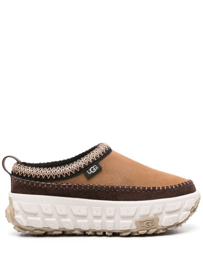 UGG VENTURE DAZE WMNS "CHESTNUT CERAMIC" - Brown von UGG