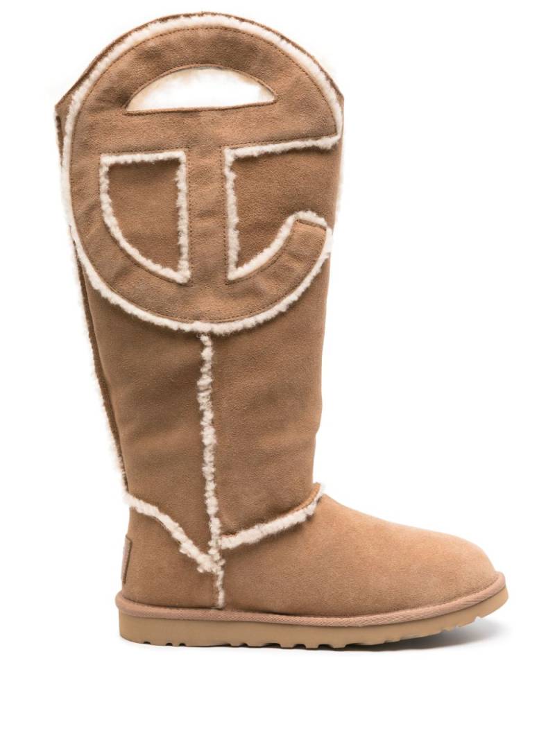 UGG x Telfar Logo Tall suede boots - Neutrals von UGG