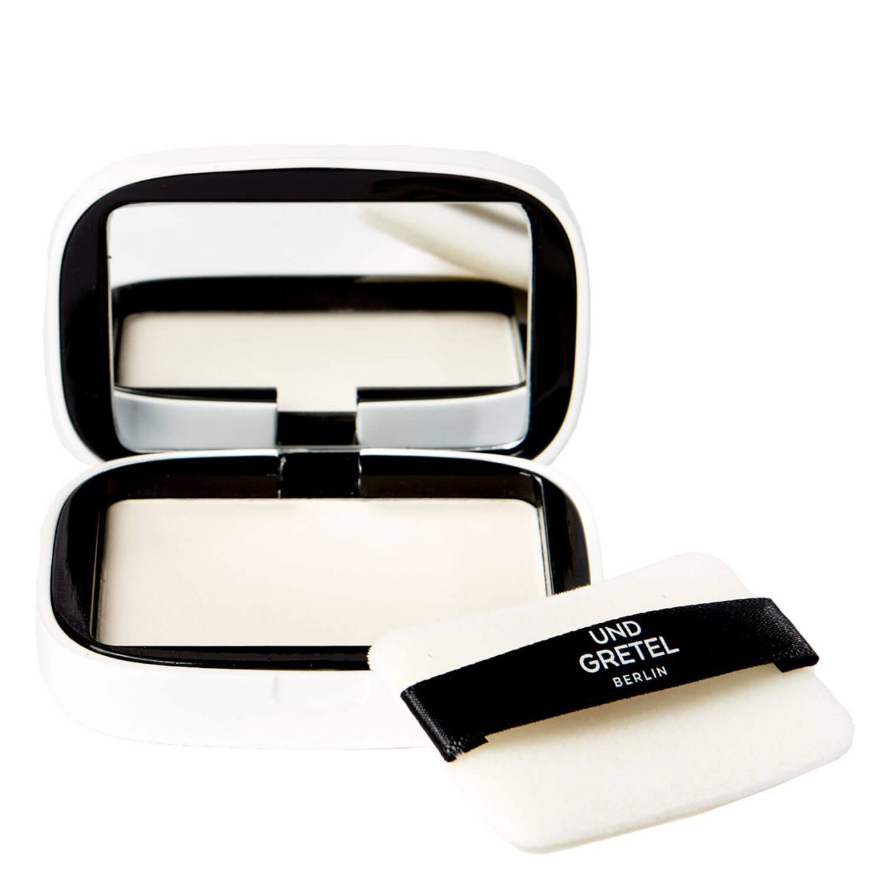 UND GRETEL Teint - ILGE Translucent Setting Powder Clear 01 UND GRETEL Teint - ILGE Translucent Setting Powder Clear 01 von UND GRETEL