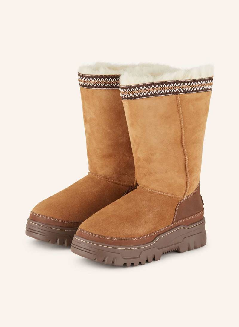 Ugg Plateau-Boots Classic Tall Trailgazer braun von Ugg