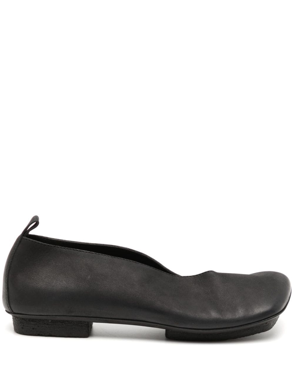 Uma Wang asymmetric-toe leather ballerinas - Black von Uma Wang