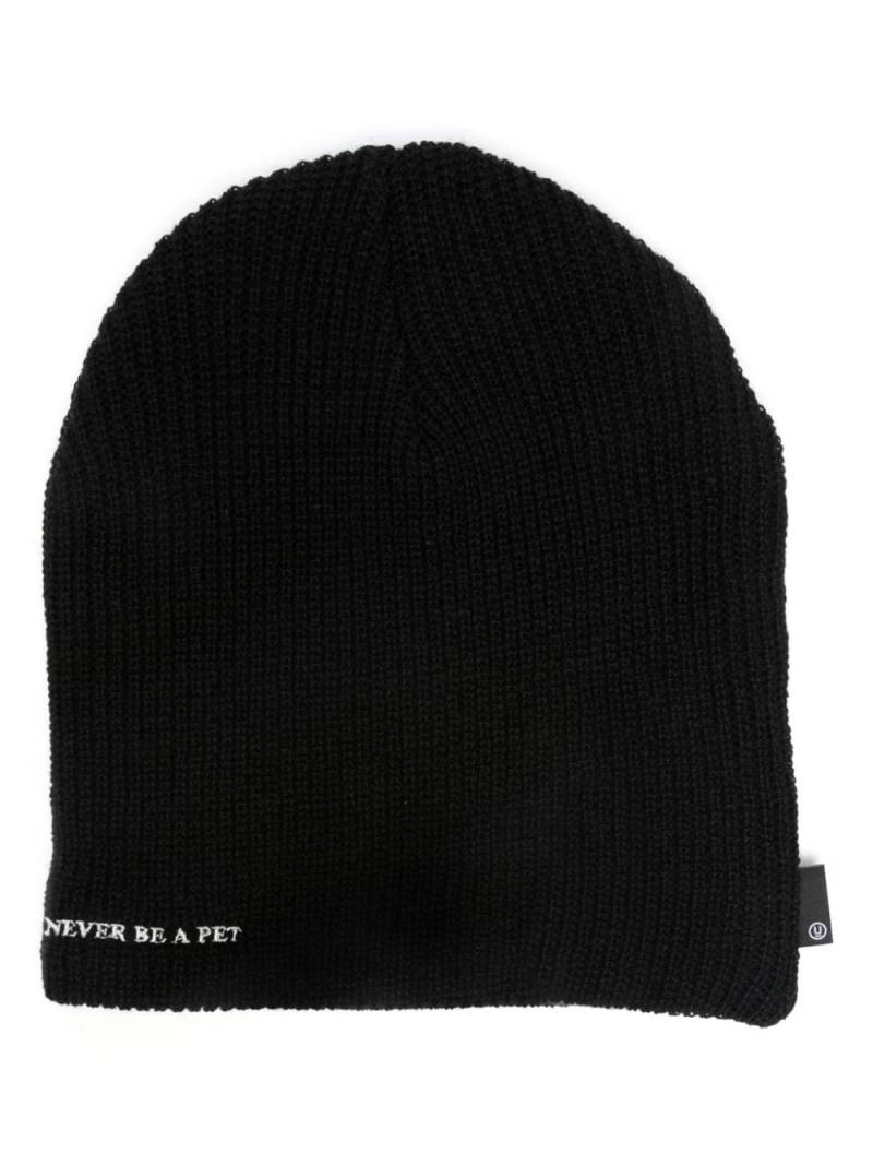 Undercover slogan-embroidered ribbed beanie - Black von Undercover